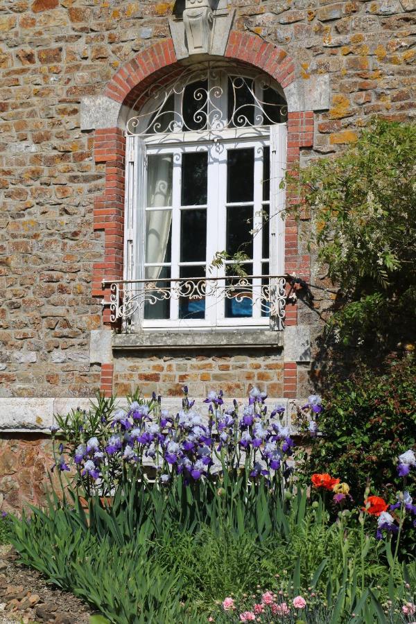 Le Manoir Des Rochers Bouere Εξωτερικό φωτογραφία